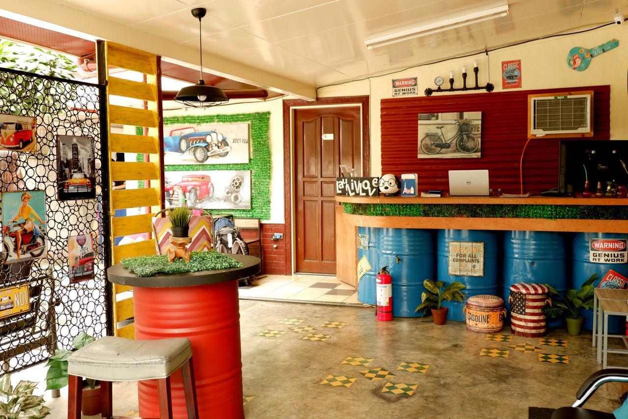 Food District Hostel Cebu Central Buitenkant foto